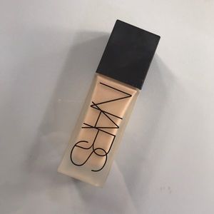 NARS All Day Luminous Weightless Foundation- Gobi